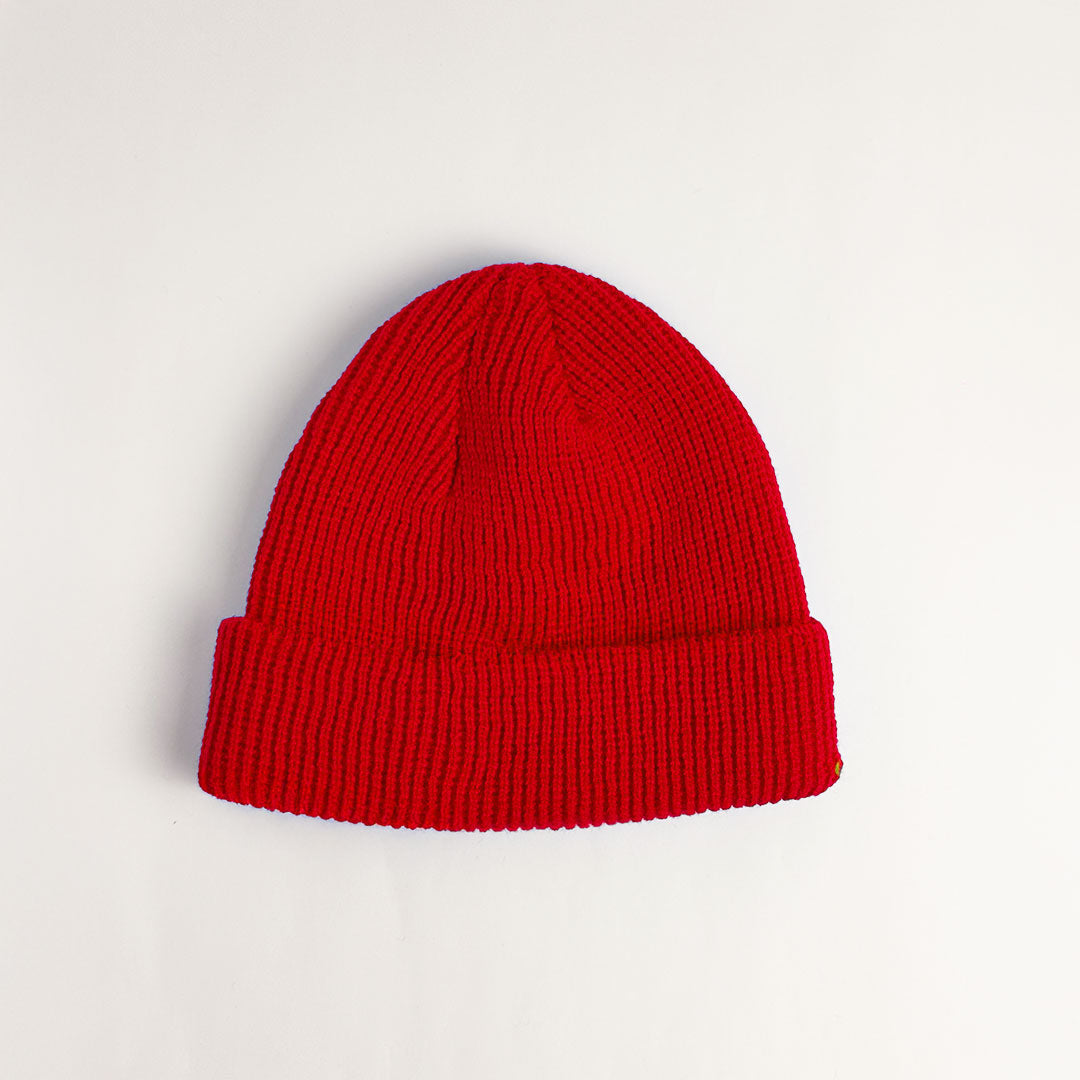 Beanie Pescador Acanalado Medio – Rojo